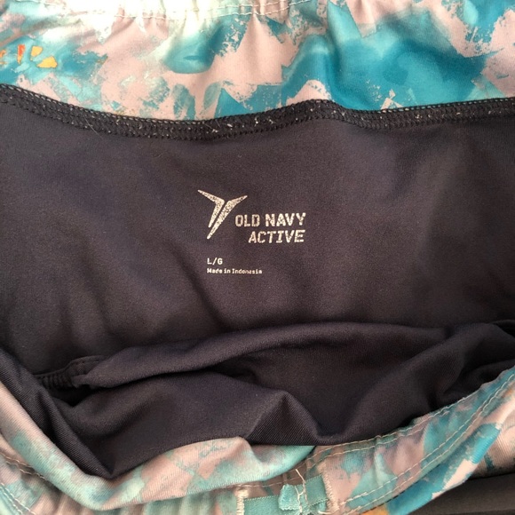 Old Navy Active Shorts - Picture 2 of 3